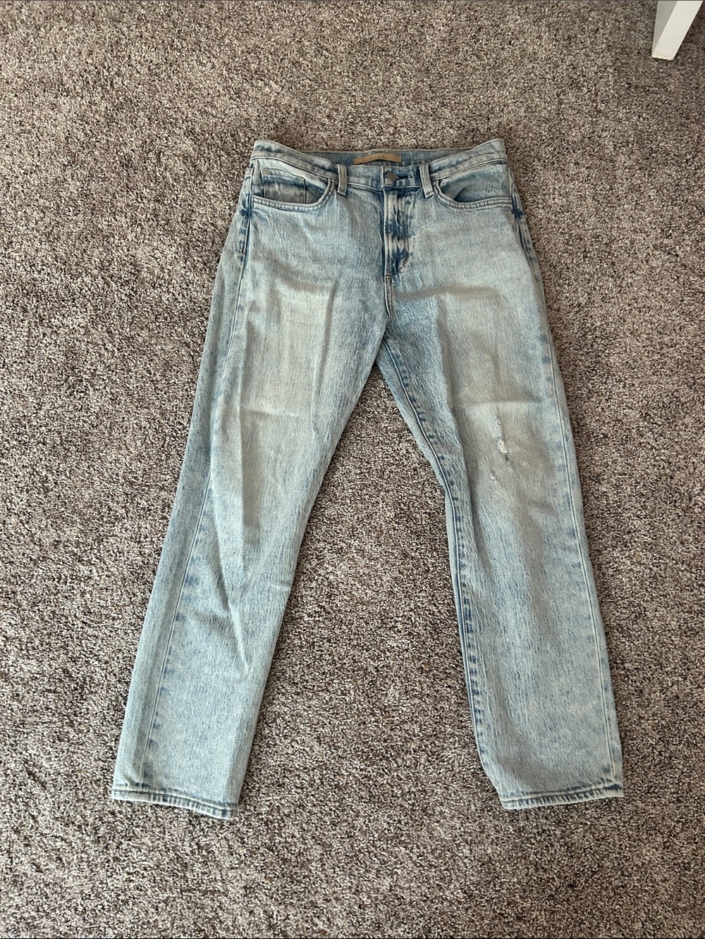 Joe’s Light Wash women’s Jeans - Classic Straight Fit distressed Sz 29